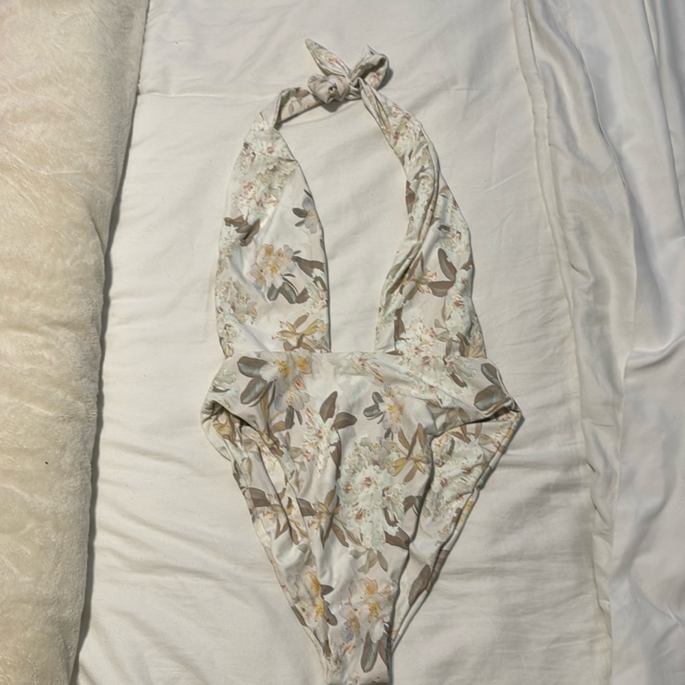 Brand New NEVER WORN Montce one piece beautiful swimsuit!